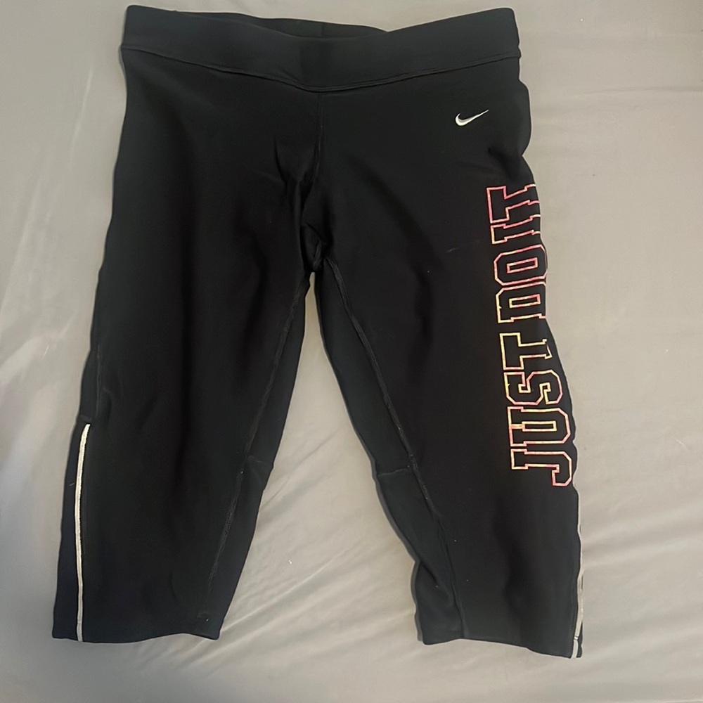 Nike Capri Leggings Size M